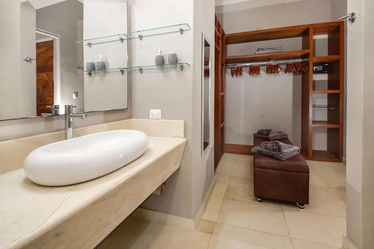 Deck 12 Unit 202 With Stunning Ocean Views Czd202 0*, Cozumel